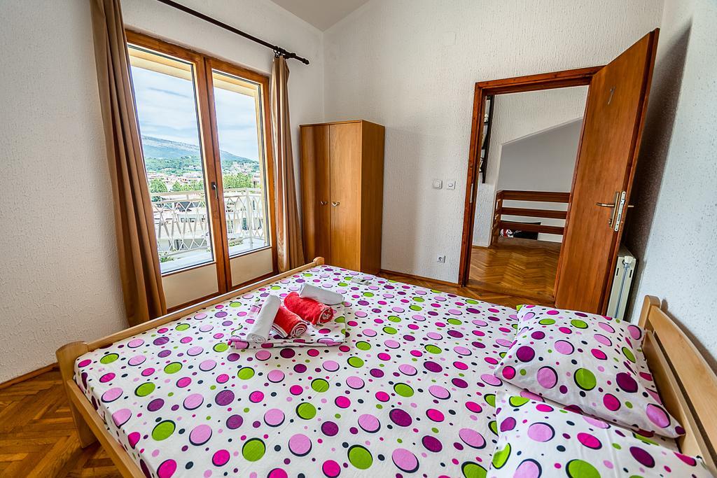 Pirate Backpackers Hostel Улцин Екстериор снимка