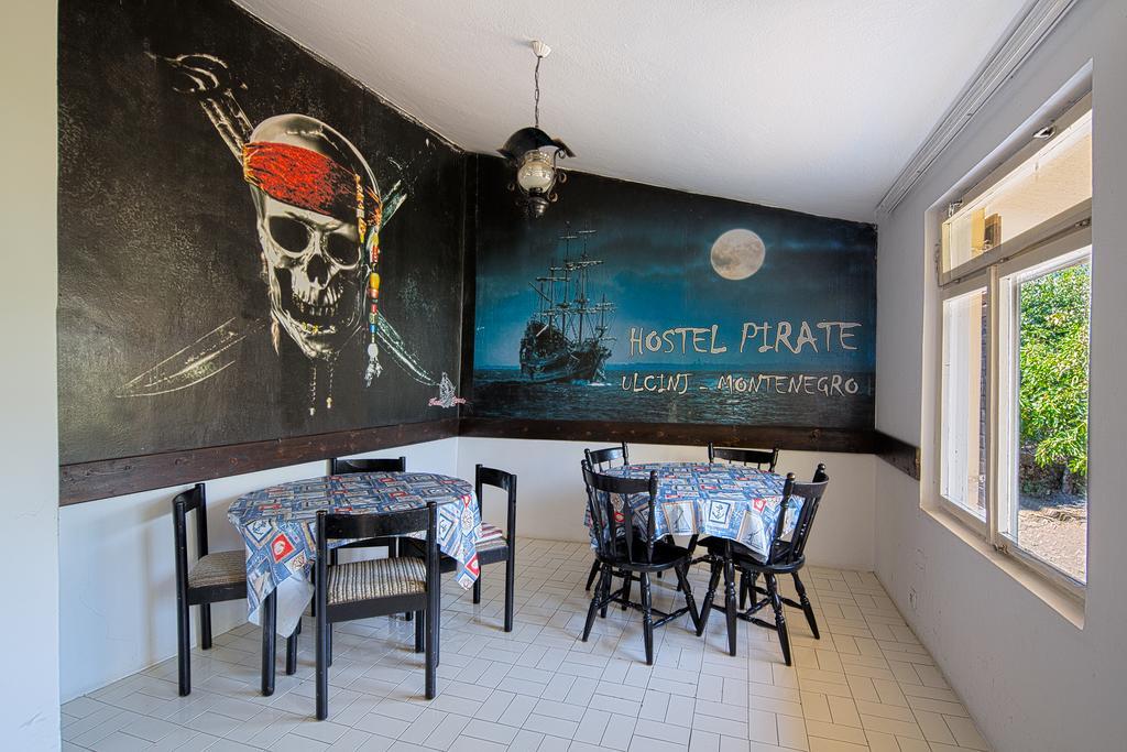 Pirate Backpackers Hostel Улцин Екстериор снимка