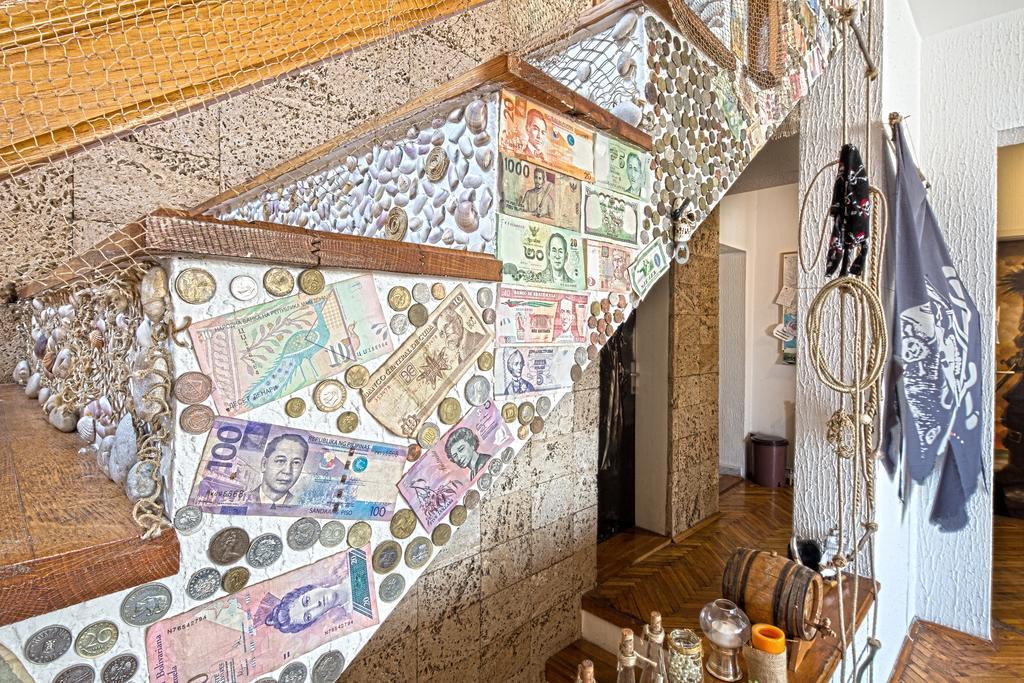 Pirate Backpackers Hostel Улцин Екстериор снимка