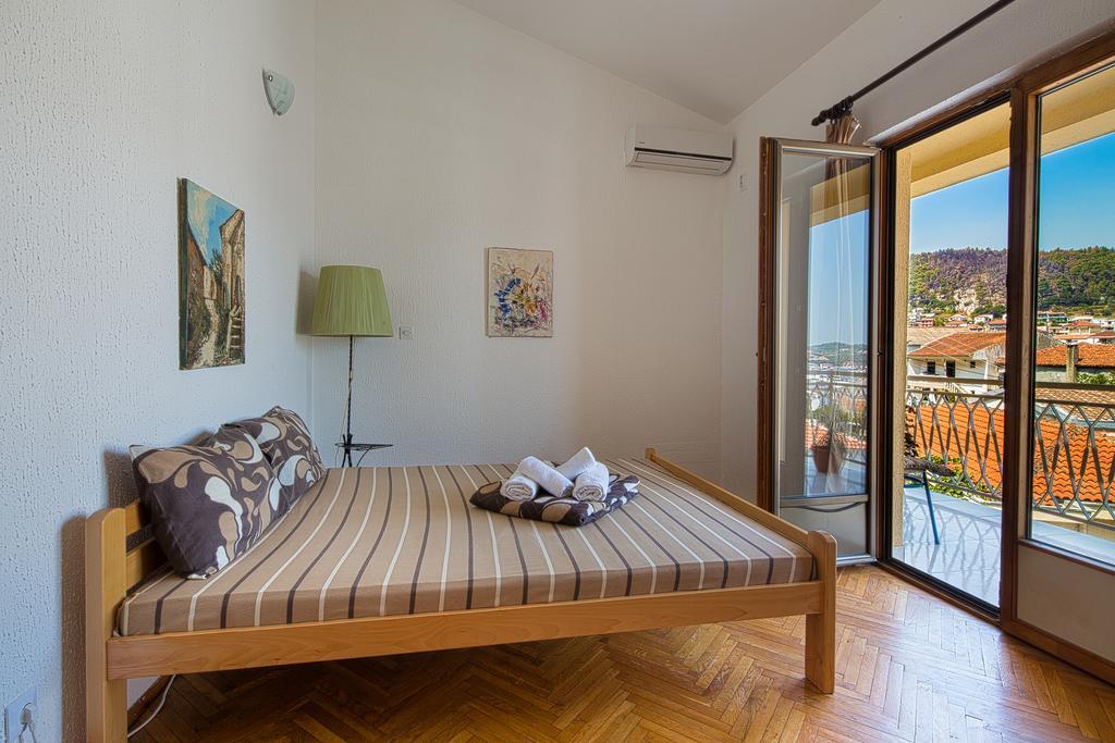 Pirate Backpackers Hostel Улцин Екстериор снимка