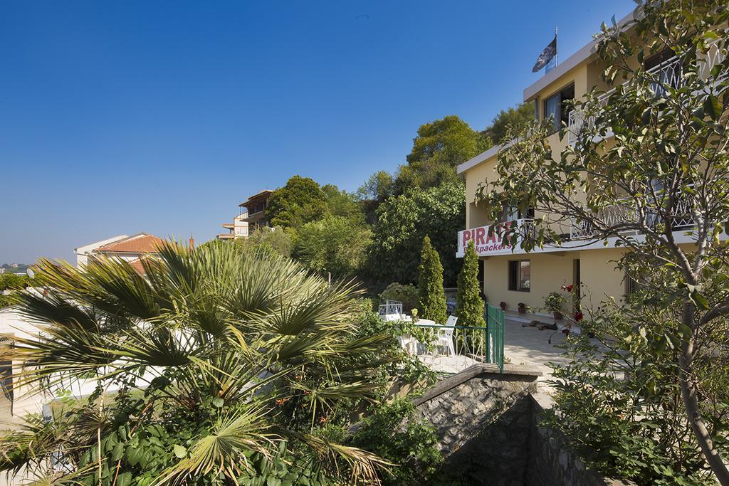 Pirate Backpackers Hostel Улцин Екстериор снимка