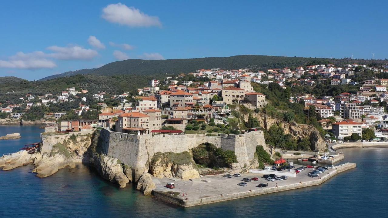 Pirate Backpackers Hostel Улцин Екстериор снимка